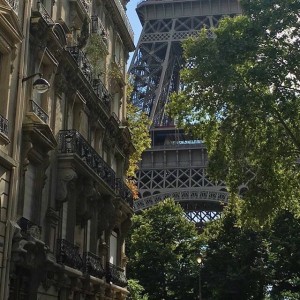 Создать мем: башня в париже, париж франция, эйфелева башня в париже