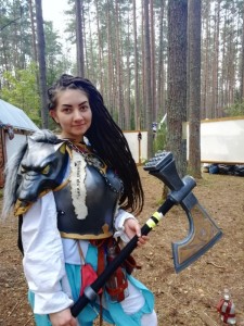 Создать мем: warhammer 40000 косплей друкхари, yennefer of vengerberg cosplay, косплей пиратки