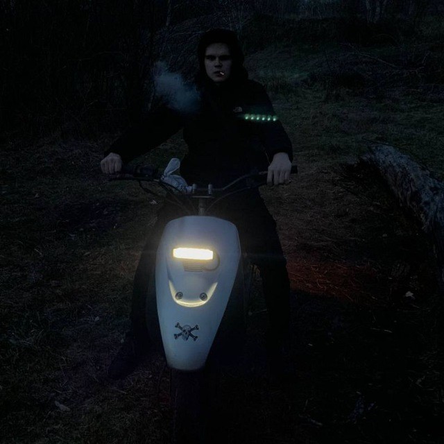 Создать мем: suzuki let s 2, темнота, мотоцикл suzuki