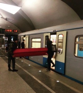 Создать мем: поезд метро, поезд ока на станции площадь ильича, 81-760 ока на серпуховско-тимирязевской линии