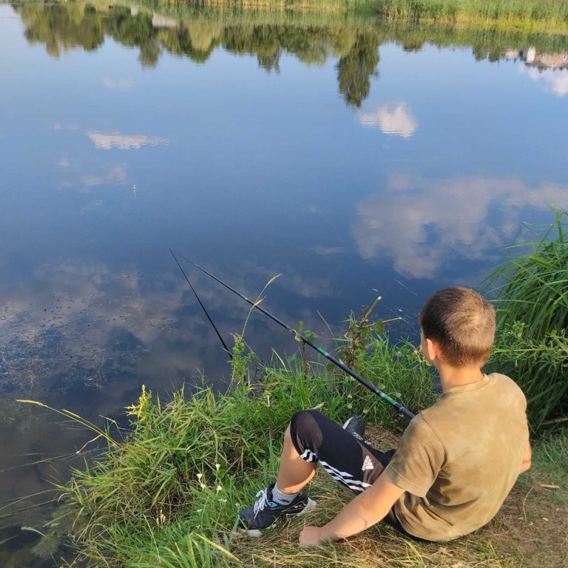 Create meme: fishing in the summer, fishing feeder, fishing on the river
