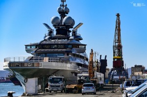 Создать мем: kismet superyacht 95 m by lurssen, крейсер адмирал кузнецов, яхта bravo eugenia