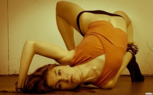 Создать мем: ashtanga yoga, девушка симпатичная, пластичность