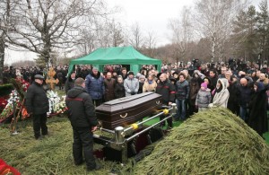 Create meme: Boris Nemtsov, funeral, at the Novodevichy cemetery