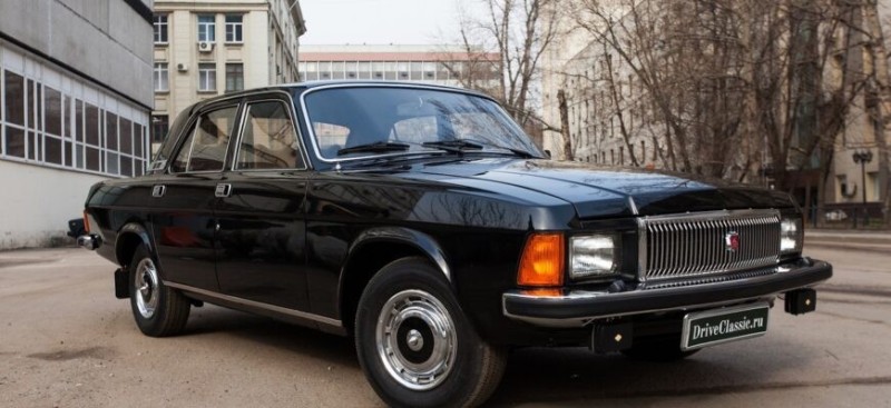 Создать мем: Mercedes-Benz W123, газ 3102 черная, волга газ