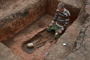 Create meme: archaeology in the Chelyabinsk region, 2012, Arkaim finds, excavations