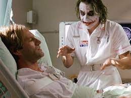 Создать мем: joker хит леджер медсестра, джокер темный рыцарь 2008 клиника, джокер хит леджер в костюме медсестры
