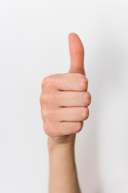 Create meme: finger , thumb , thumbs up 