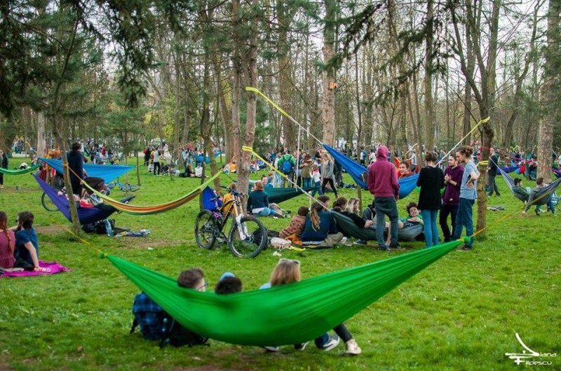 Create meme: hammock, hammocks in the park, rebel gears tourist hammock