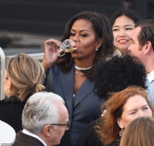Создать мем: первая леди сша, Барак Обама, бейонсе и мишель обама