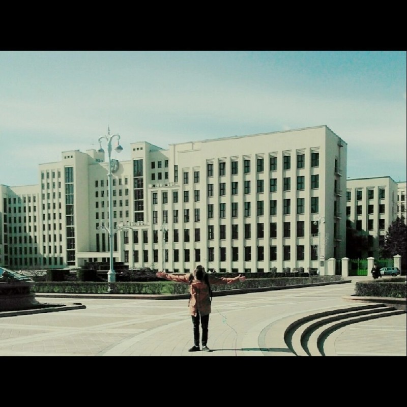 Создать мем: минск площадь независимости памятник ленину, здание правительства белоруссии, минск здание правительства