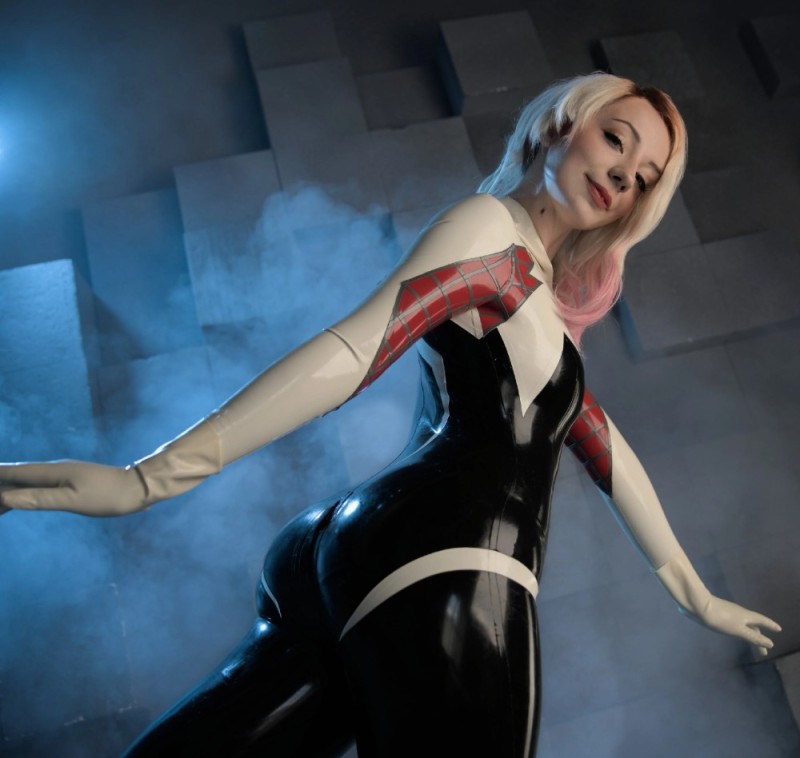 Создать мем: spider-gwen, helen stifler косплей spider gwen, спайдер гвен