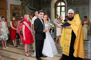 Создать мем: троицкий храм тамбов венчание, свадьба венчание, венчание в православной церкви