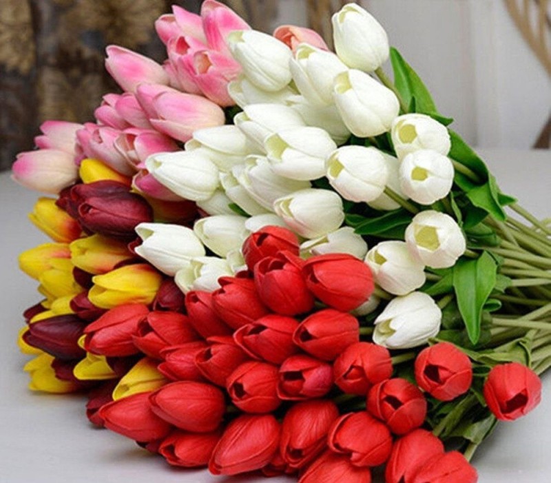 Create meme: bouquets of tulips, Tulips are gorgeous, a bouquet of tulips