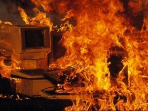 Создать мем: горящий системник, горящий компьютер, горящий комп