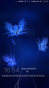 Create meme: butterfly on a blue background, Wallpapers abstraction, flowers on blue background