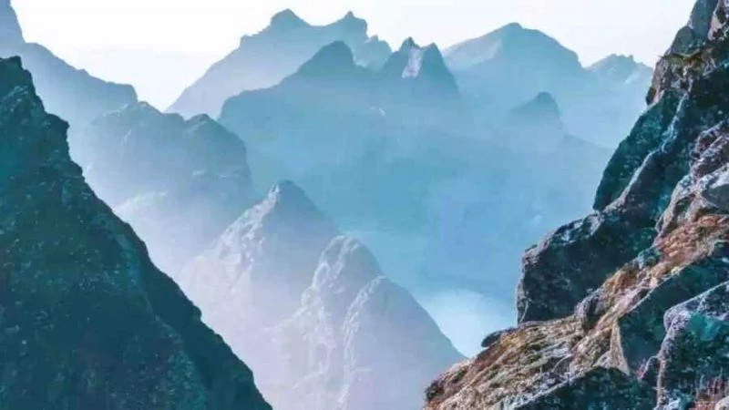 Create meme: mountains , China mountains, huangshan mountains, china