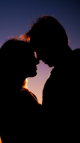 Create Meme Pair Pair Silhouette Love Night Kiss Pictures Meme Arsenal Com