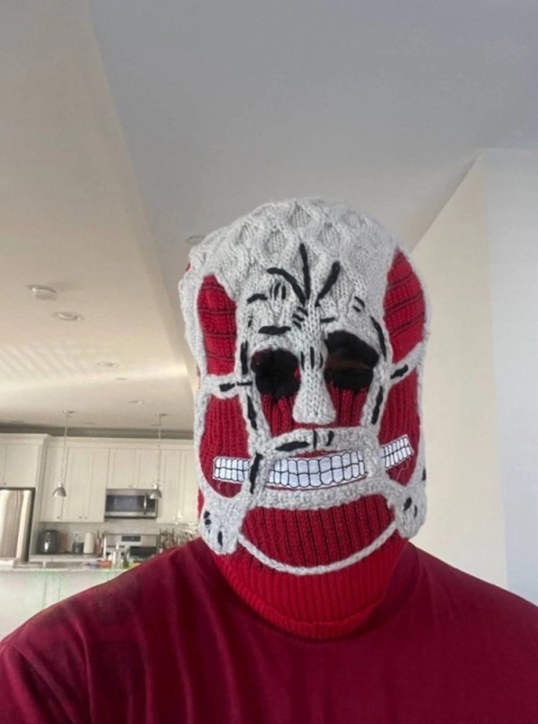Создать мем: смешные вязаные шапки, мексиканские маски, маска кабуки джордисон джои