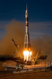 Создать мем: rocket launch, старт космического корабля, в космос