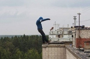 Create meme: roof 9-storey building, jumped off the roof, Few