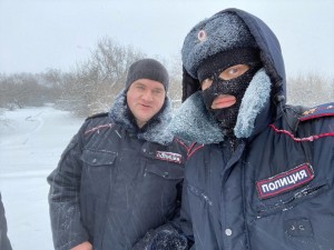 Создать мем: участковый полиции ханты-мансийск, полиция якутии зимой, россия полиция