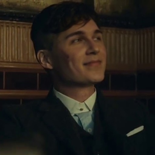 Создать мем: peaky blinders tommy shelby, peaky blinders thomas shelby, киллиан мёрфи острые козырьки