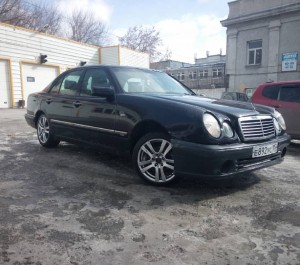 Create meme: c 240, mercedes benz c, mercedes benz e class