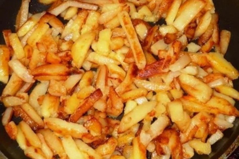 Create meme: fried potatoes , fried potatoes with onions, fried potatoes
