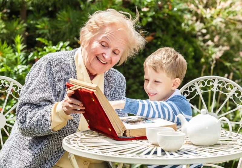 Create meme: grandmother and grandson, grandmother and grandchildren, grandmother with grandchildren