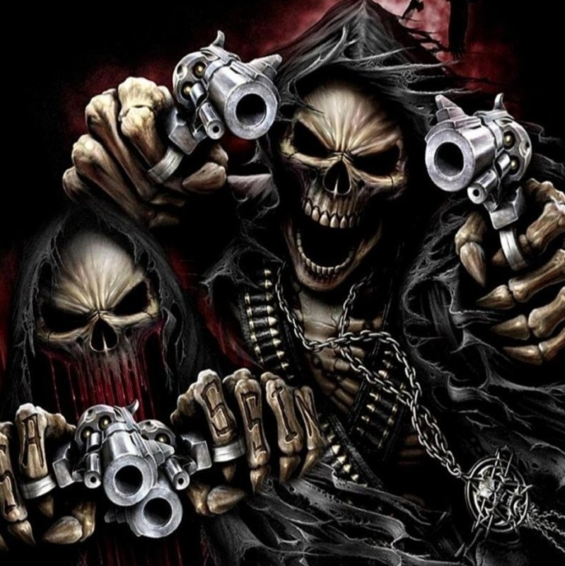 Создать мем: скелет с пистолетом, скелет с револьвером, череп с оружием