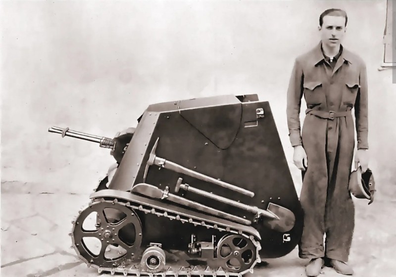 Создать мем: бронированный штурмовой мотопулемет "миас", итальянский мотопулемет миас, самый маленький танк