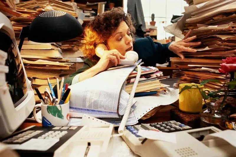 Create meme: clutter in the workplace, accounting departments, an emergency in the accounting department