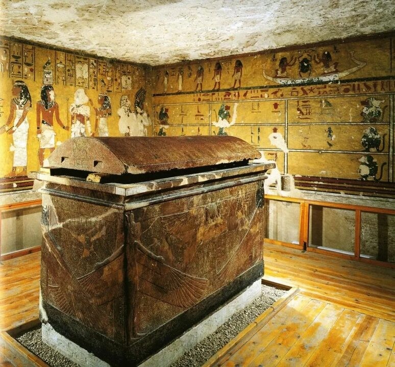 Create meme: The tomb of Cheops, The tomb of Pharaoh Tutankhamun, Luxor Valley of the Kings tomb of Tutankhamun