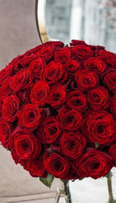 Создать мем: шикарный букет, прекрасный букет роз, красные розы