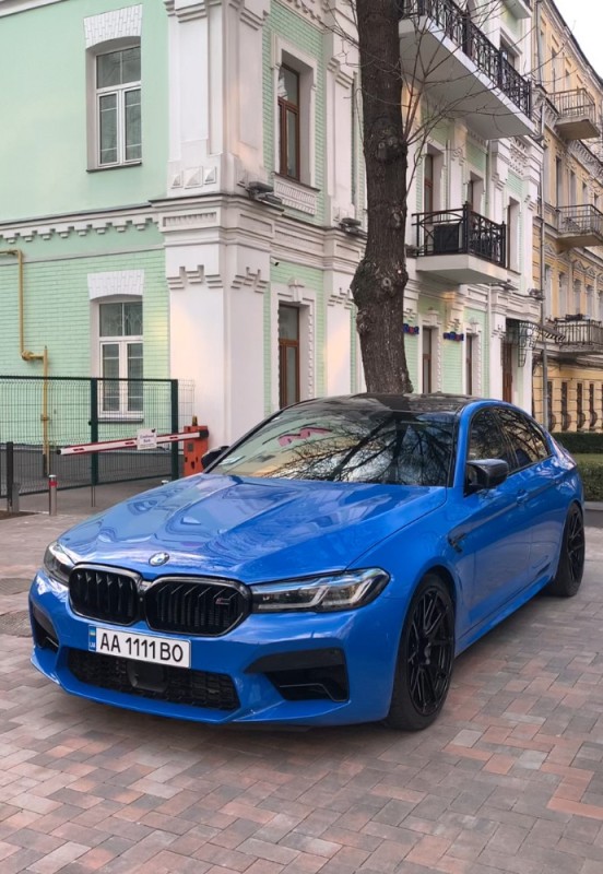 Создать мем: BMW 4er, bmw m5 f90, синяя бмв м 5