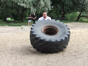 Create meme: the lid 320 kg, tire 13, tire