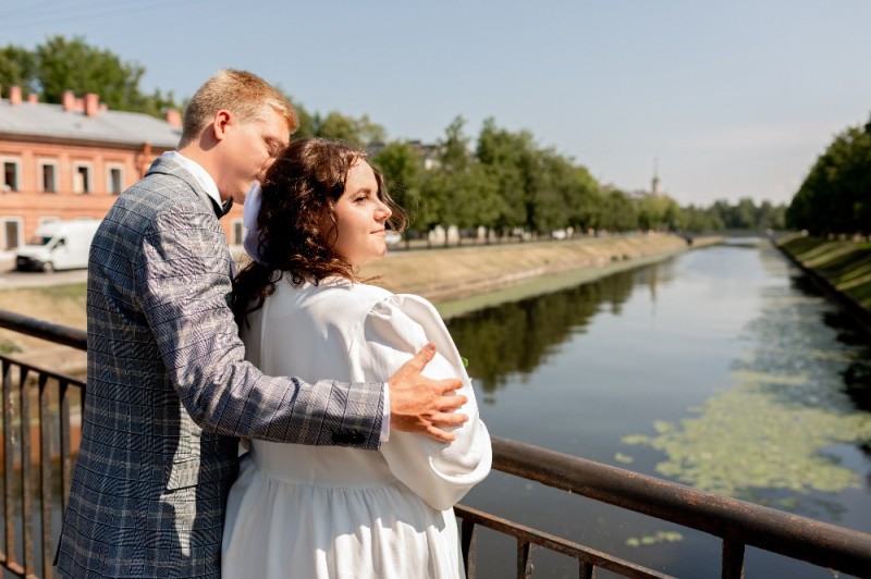 Создать мем: мужчина, свадебная фотосессия, на свадьбе