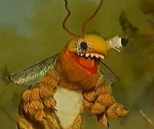 Создать мем: пчела из деревни дураков, пчела из деревни дураков картинки, пчелка зузу
