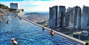 Создать мем: şehir, singapore, infinity pool