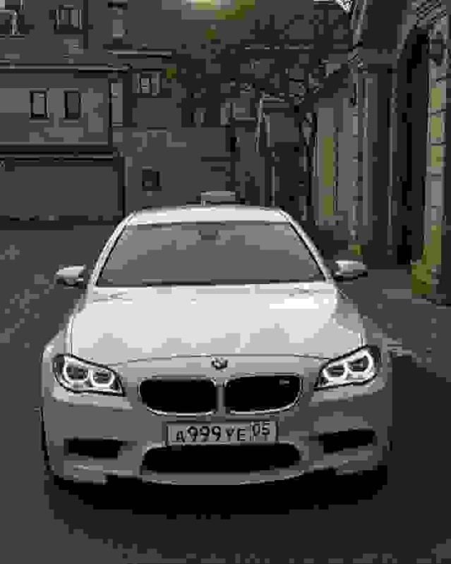 Создать мем: f 10 bmw m 5, бмв 100х100, бмв 5 о677оо05