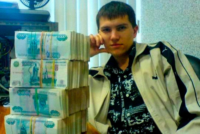 Создать мем: миллион рублей, бандиты с деньгами в руках, яндекс.деньги