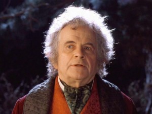 Создать мем: Бильбо Бэггинс, бильбо старый, bilbo ian holm movie