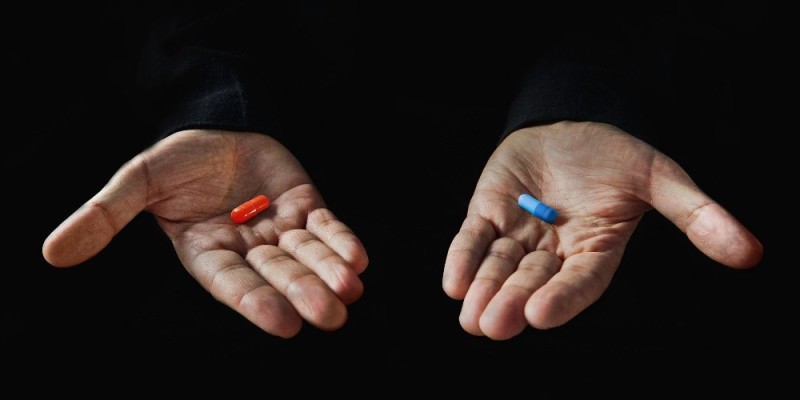 Создать мем: морфеус таблетки, синяя таблетка, красная таблетка