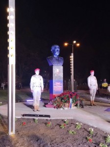 Создать мем: памятники вов в москве, памятник навальному, памятник погибшим
