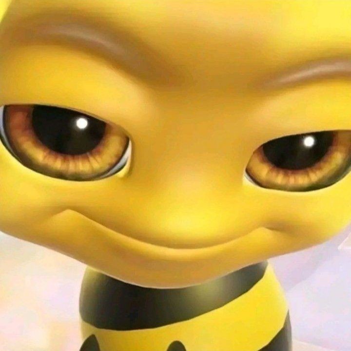 Создать мем: пчела смешная, reaction face, большие глаза