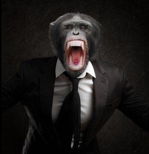 Создать мем: обезьяна орет в микрофон, обезьянка в смокинге, человек с головой обезьяны
