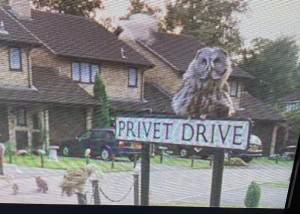 Создать мем: тисовая улица гарри поттер, privet drive, тисовая улица дом 4 гарри поттер