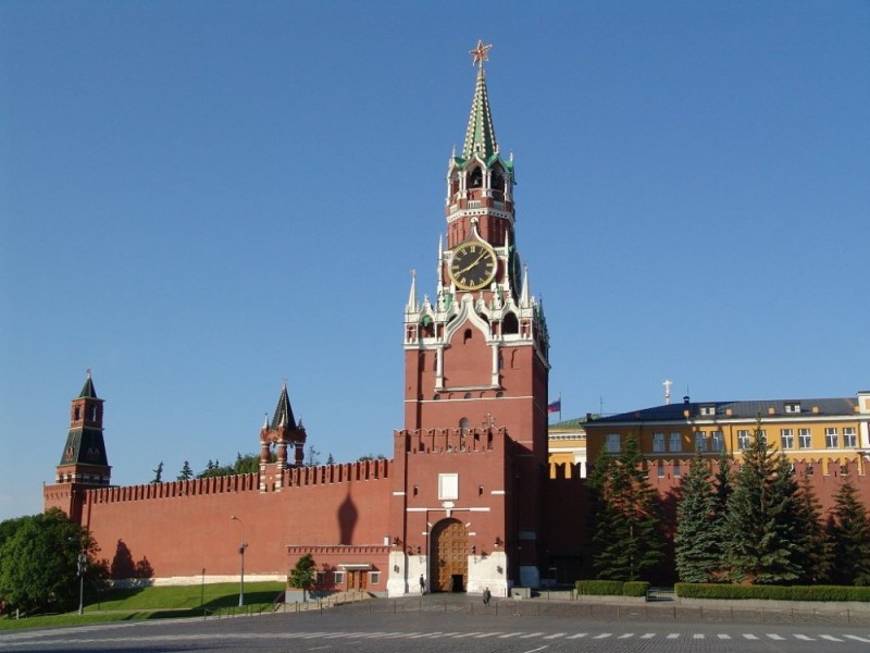 Создать мем: москва спасская башня, кремль москвы, московский кремль часовая башня
