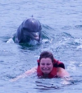 Создать мем: девушка дельфин мем, дельфины, лилли дельфины